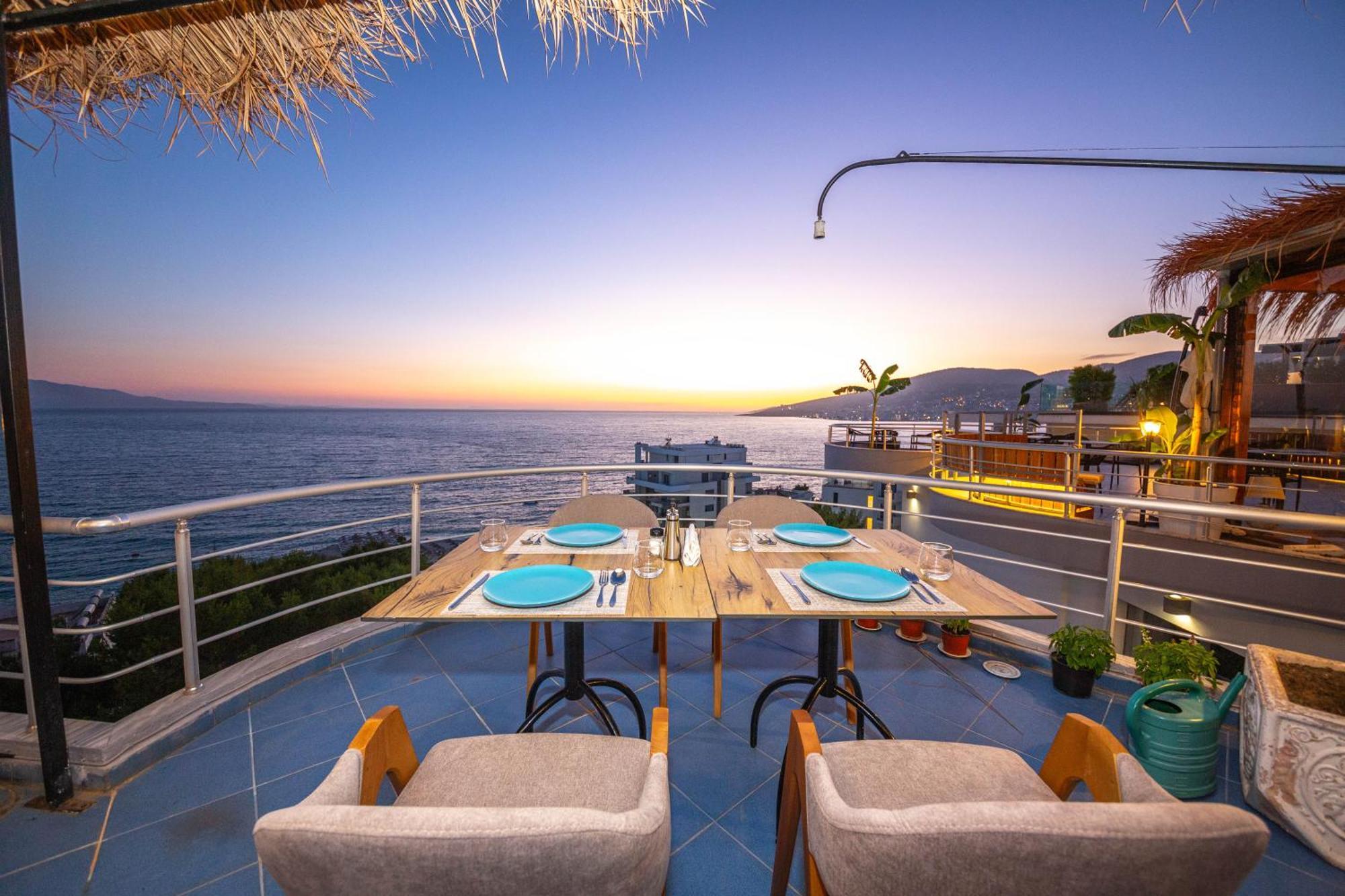 Hotel Sea Breeze Sarande Exterior photo